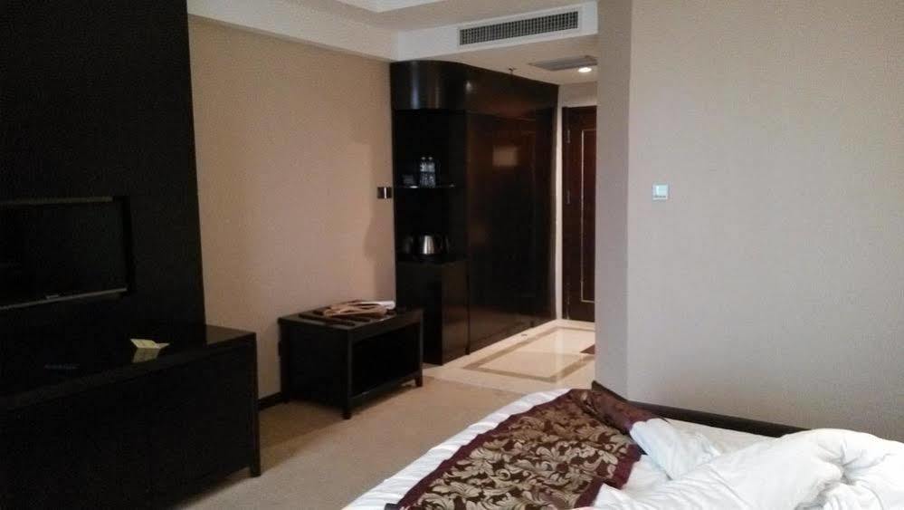 Weishi International Hotel Qing Zhou Εξωτερικό φωτογραφία